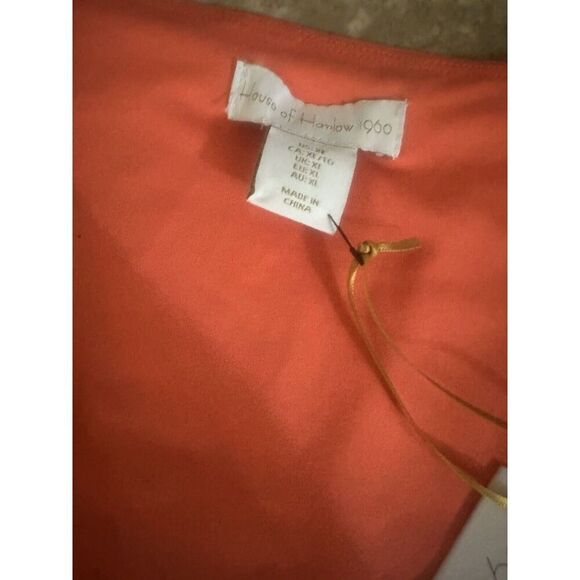 NWT House Of Harlow XL Stretch Coral V Neck Bodysuit - Picture 2 of 3